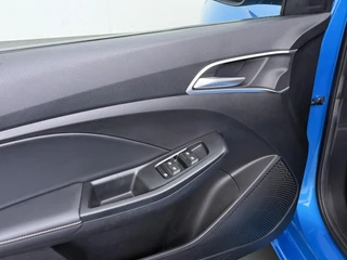 MG MG3 Hybrid+ 1.5 Hybrid+ Luxury VAN:22.900,- VOOR:19.330,- UW HERFSTVOORDEEL:3.570,-| ONDERHOUD GEHAD BIJ DEALER, DIRECT LEVERBAAR | 7 JAAR MG FABRIEKS GARANTIE TM 02-2032 | STOEL + STUURVERWARMING | 360 CAMERA | ADAP. CRUISE | DODE HOEK | KEYLESS | APPLE CARPLAY | / 16