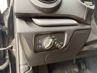 Audi A3 Sportback 35 TFSI CoD Advance - Automaat Apple Carplay Android Auto Navi / 17