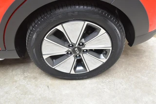 Kia e-Soul 64kWh ExecutiveLine I SOH 100% I TREKHAAK / 39