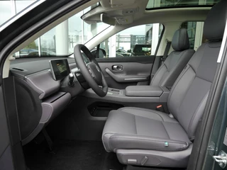 Leapmotor C10 Design REEV 28.4 kWh | Trekhaak | Full options | Stuurverwarming | Stoelverwarming en koeling | Elektrisch verstelbare voorstoelen | Navigatie | Keyless entry & start | 20 inch lichtmetalen velgen | Led verlichting / 51