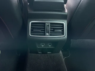 Renault Mégane 1.6 E-Tech Plug-In Hybrid 160 R.S. Line | Camera | PDC | Keyless | / 30