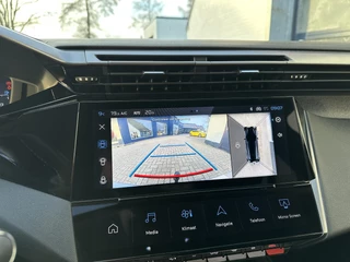 Peugeot 308 SW 1.2 Turbo 130 PK Allure | Automaat | Trekhaak 1400 KG | Navigatie | 360 Graden HD Camera | Full LED Verlichting | Cruise Control | Keyless Entry | Dode Hoek Detectie | Adaptieve Cruise Control | Digitaal Dashbord | 17" Lichtmetalen Velgen | / 20