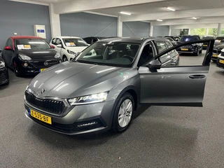 Skoda Octavia Combi 1.5 e-TSI Business Edition / NL auto / eerste eigenaar / Automaat / 42