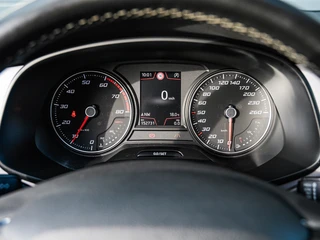 Seat Leon ST 1.0 EcoTSI Style Intense | Carplay | Keyless | Climate control | Cruise control | PDC v+a | Trekhaak / 24