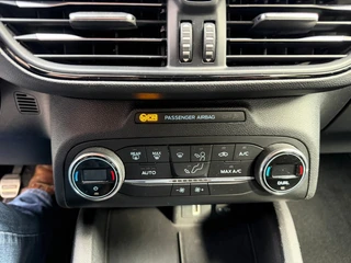 Ford Focus Wagon 1.0 EcoBoost ST Line Business / 34