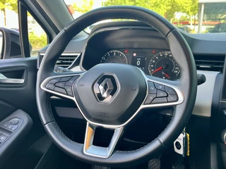 Renault Clio 1.0 TCe 90 Evolution  | Lichtmetaal | Parkeersensoren | Dodehoek | Navigatie | Airco | Cruise Control | Chrome Pakket | Elektrische Ramen | Getint Glas | NL Auto | BTW Auto | Apple CarPlay/Android Auto / 18
