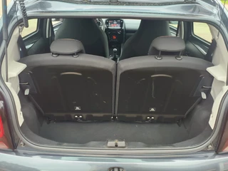 Citroën C1 1.0 VTi Urban Ride uit 2020  Rijklaar + 12 maanden Bovag-garantie “Sinds 1970 | 5.000+ reviews | Score 9,5 | Service zoals ’t hoort” Henk Jongen Auto's in Helmond,  al 50 jaar service zoals 't hoort! / 17
