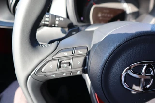 TOYOTA AYGO X ENVY 5-DRS AUTOMAAT TREKHAAK CLIMA AD-CRUISE NAVI JBL-AUDIO APPLE/ANDROID CAMERA / 12