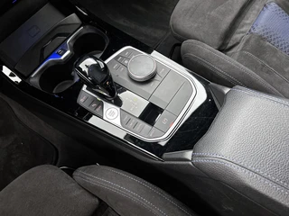 BMW 1-serie M135i xDrive | Camera | Stoelverwarming |Harman/Kardon | HeadUp Display | Cruise Control / 14