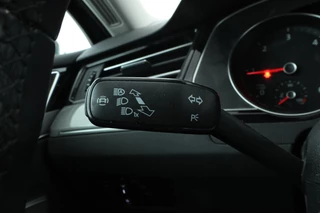 Volkswagen Passat Variant 1.6 TDI Comfort Business  Automaat, Navigatie, Apple carplay, Climate, / 22