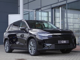 Leapmotor C10 Design ProMax AWD 81.9 kWh |  598 PK | 0-100 in 4 seconden | Wltp 437 km | 1500kg trekgewicht | Uit voorraad leverbaar | Stoel en stuurverwarming | Stoel ventilatie | Panorama dak | 20 inch lichtmetalen velgen | 360 graden camera