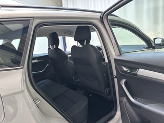 Skoda Karoq 1.5 TSI DSG ACT Business Edition Trekhaak Navigatie App-Connect DAB+ / 17