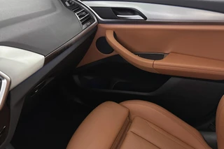 BMW X3 xDrive30e M Sport Panoramadak Stuur-Stoelverwarming HiFi Camera / 42