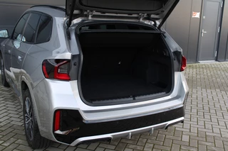 BMW X1 sDrive20i  | BTW | M-SPORT | KEYLESS | HUD | 360 CAM | AMBIENCE LIGHT | / 38