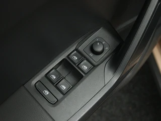 SEAT Arona 1.0 TSI Style Launch | Trekhaak | Navigatie | Camera | Stoelverwarming / 22