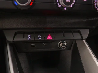 Audi A1 Sportback 25 TFSI Pro Line Zwart dak | Carplay Navigatie | Sportstuur / 37