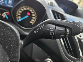 Ford Kuga 1.6 Titanium NAVI PDC TEL LM LEER TREKHAAK / 37