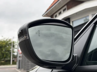 Peugeot 208 Allure 1.2 Hybrid 110PK e-DCS6 Automaat Navigatie, Rondomzichtcamera, Climate Control, Cruise Control, Parkeersensoren / 7
