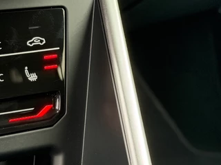 Volkswagen Polo 1.0 TSI Life Climate | Lichtmetalen velgen | Stoelverwarming | Carplay | Navi | Extra getint glas | Rijklaar incl. garantie / 21
