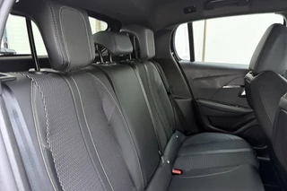 Peugeot 208 1.2 Hybrid 145 e-DCS6 GT | Climate & Cruise Control | Achteruitrij camera | AppleCarplay/Android Auto | / 15
