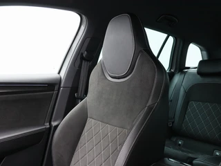 Škoda Superb Combi 1.4 TSi 218 Pk iV Sportline Business | Trekhaak | Stoelverwarming | CarPlay | Camera | Cruise Control | Navigatie | Full LED | 19 Inch | 91.754 Km !! / 37