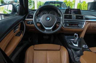 BMW 3-serie 316i Executive | Luxury Line | Sportstuur | Cruise control | Sportstoelen | Stoelverwarming | Climate control | Navigatie | Bluetooth | Regensensor | Lichtpakket | 18 inch | PDC / 11