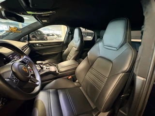 Porsche Cayenne Coupé 4.0 Turbo GT 641pk / Carbon dak / carbon pakket / 22inch / keramisch / dealer onderhouden / 32