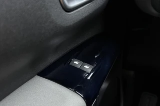 Citroën C4 Cactus 1.2 PureTech 110pk Feel / 17