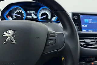Peugeot 2008 1.2T Blue Lease Allure | 130PK | Trekhaak | Navigatie pakket | Climate control | Panorama dak | Climate Control | Camera achter | / 24