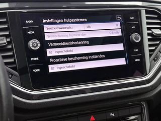 Volkswagen T-Roc 1.5 TSI Sport Automaat | Adaptive Cruise | CarPlay | Camera | Panoramadak | Parkeersensoren | Trekhaak | NAP / 20