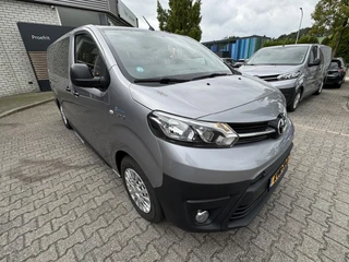 Toyota PROACE Electric Verso LONG DYNAMIC 75KWH GRUAU ROLSTOELAUTO VERLAAGD-INBOUW-OPRIJPLAAT 2x SCHUIFDEUR CRUISE AIRCO BLUETOOTH / 10