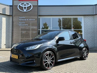 Toyota Yaris 1.5 Hybrid GR SPORT PANODAK STOEL/STUURVERW JBL-AUDIO HEAD-UP 18'' LM-VELGEN PARK-SENSOREN NAVI KEYLESS CAMERA APPLE/ANDROID NL-AUTO 1E-EIG
