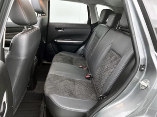 Suzuki Vitara 1.4 Boosterjet Comfort Smart Hybrid | Adaptive Cruise | Stoelverwarming | Navigatie | Camera | Panoramadak / 32