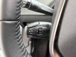 Peugeot 2008 1.2 Turbo 100 Allure | Parkeersensoren | Draadloos Apple Carplay/Android Auto | Privacy Glass | Bleu Obsession / 16