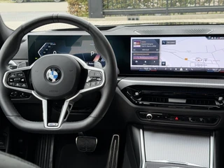 Bmw 3-serie 330i xDrive M-sport | 360 Camera | Keyless | Sfeerverlichting | / 15