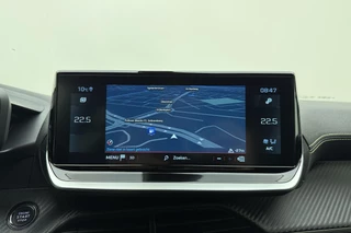 Peugeot 2008 1.2 PureTech GT 130 PK | Handgeschakeld | Camera | Climate Control | Adaptive Cruise Control | 3-D Instrumentenpaneel | Start/stop | 1e eigenaar | BTW auto / 18