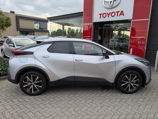 Toyota C-HR 2.0 Plug-in Hybrid 220 Dynamic STUUR- & STOELVERWARMING PARKEERSENSOREN V+A DODEHOEKDETECTIE / 9