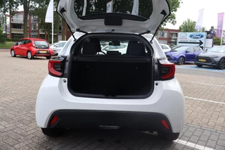Toyota Yaris 1.5 Hybrid 115 DYNAMIC STOELVERW. LED KOPLAMPEN LENDE STEUN AD-CRUISE CAMERA CLIMA / 23