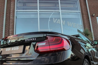 BMW 2-serie Cabrio 220i Sport | Origineel NL | Cruise control | Stoelverwarming | Xenon | Sportstoelen | HiFi audio | Navigatie Professional | Sportstuur | Chrome Line | Keyless entry / 44