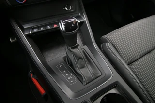 Audi Q3 Sportback 35 TFSI S Edition / 19