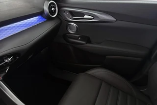 Alfa Romeo Tonale 1.3T PHEV Veloce Leder Stoelventilatie Stoelverwarming Harman Kardon Keyless / 47