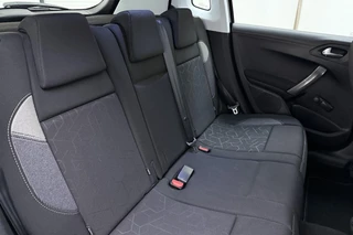 Peugeot 2008 1.2 PureTech Blue Lion | Trekhaak | Airco | Cruise control | Apple Carplay/Android Auto | DAB | Navigatie / 16