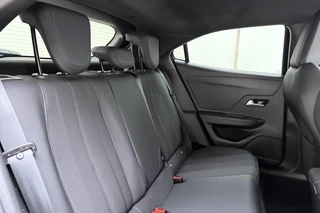 Opel Mokka Electric GS 54 kWh | Navigatie | Camera | Climate control | Stuurwielverwarming | Lichtmetalen velgen | Keyless | Cruise control adaptive / 16
