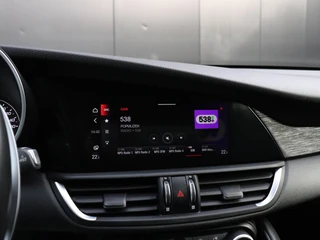 Alfa Romeo Giulia 2.2 / 15