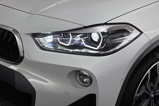 BMW X2 xDrive20i High Executive M Sport X Achteruitrijcamera Head-Up Leder Adaptief Onderstel / 32