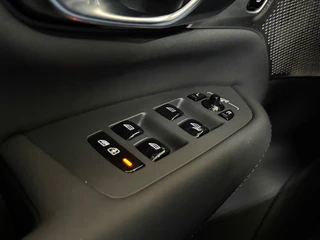 Volvo XC90 2.0 T8 Plug-in hybrid AWD Plus Dark | 7p. | MY2026 | Premium Pakket | Lagom pakket | Pano | Luchtvering | B&W |Trekhaak / 23