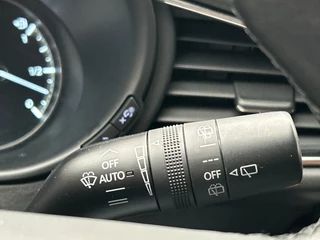 Mazda CX-30 2.0 e-SkyActiv-X M Hybrid Comfort Head up display | Adaptieve cruise | Trekhaak | Camera Stoel/Stuur verwarming / 32