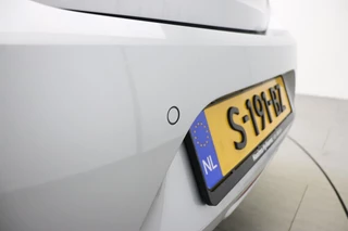 Opel Corsa 1.2 75pk Edition | Demo | Airco | Cruise Control | Parkeersensoren achter | Stuurverwarming | Navigatie via Apple Carplay | Lichtmetalen velgen / 15