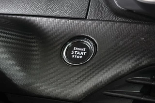 Peugeot e-2008 EV GT 50 kWh Achteruitrijcamera Apple Carplay Dodehoek LED Koplampen / 39