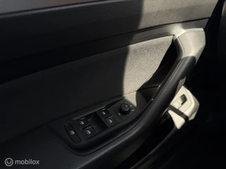 Volkswagen Passat 1.4 TSI Comfortline|Navigatie|NL|124DKM|Climate|Led| / 27